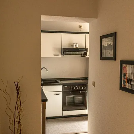 Vogelnest Zentral In Mit Pool *