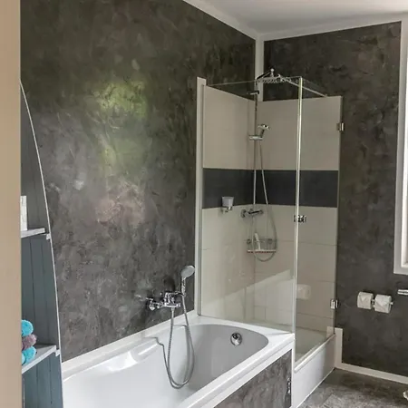 Apartment Vogelnest Zentral In Mit Pool *