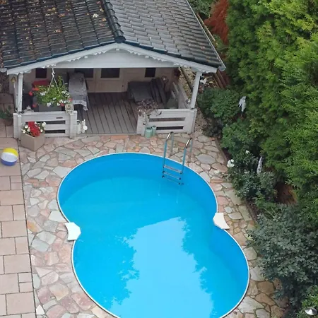 Apartment Vogelnest Zentral In Mit Pool Muehlhausen (Thuringia)