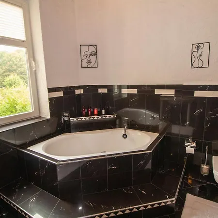 Vogelnest Zentral In Mit Pool Apartment Muehlhausen (Thuringia)