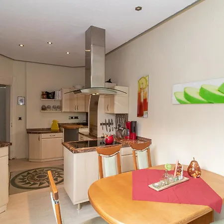 Apartment Vogelnest Zentral In Mit Pool