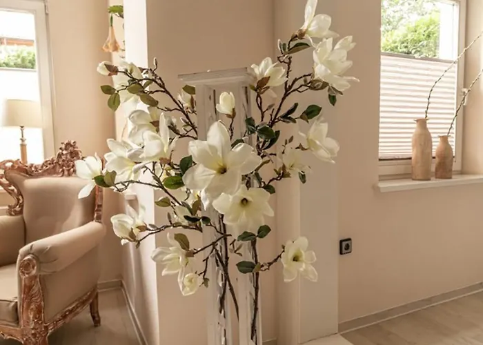 Vogelnest Zentral In Mit Pool *