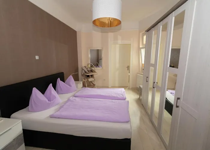 Vogelnest Zentral In Mit Pool Appartement *