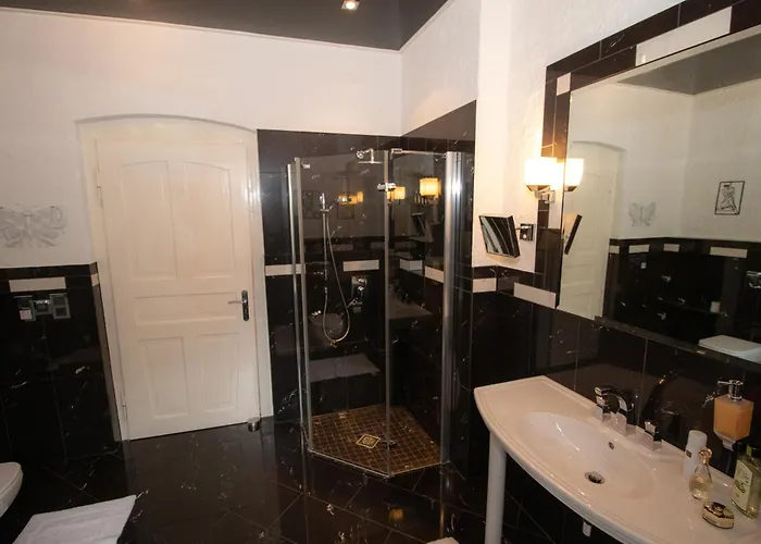 公寓 Vogelnest Zentral In Mit Pool