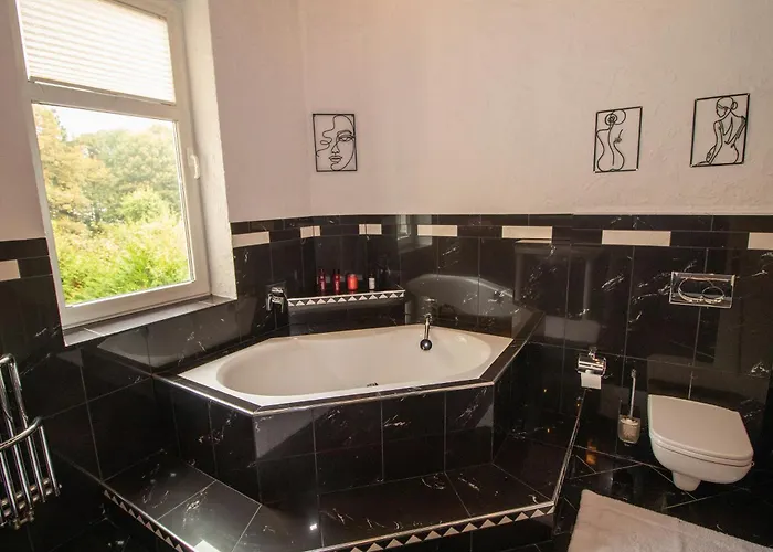 Vogelnest Zentral In Mit Pool 公寓 米尔豪森