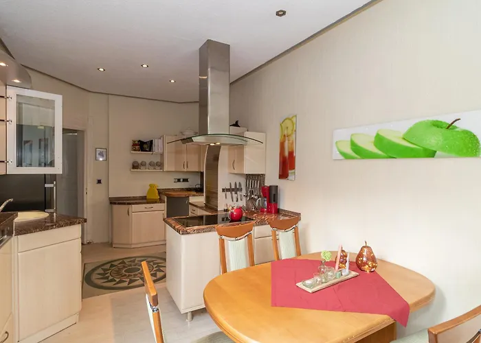 Appartement Vogelnest Zentral In Mit Pool