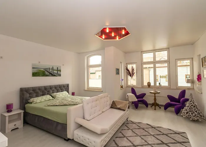 Vogelnest Zentral In Mit Pool Mühlhausen