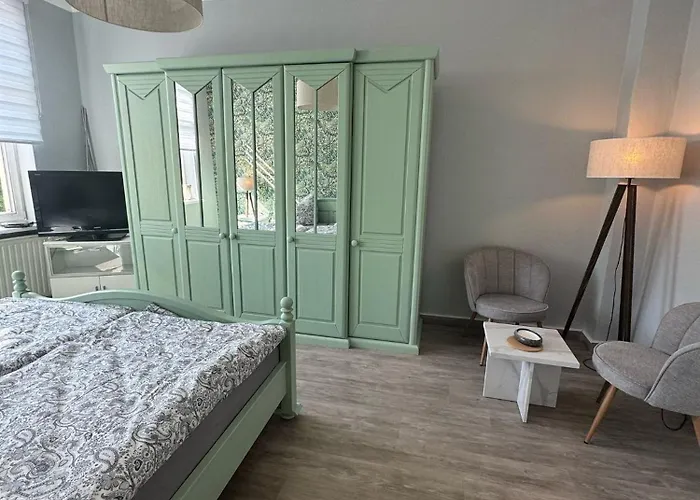 Vogelnest Zentral In Mit Pool Appartement